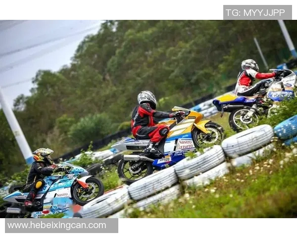 足球明星转战赛车场展现激情与速度的全新挑战之旅